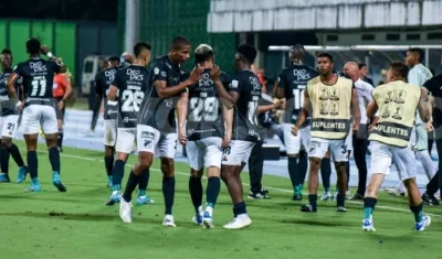 El delantero Teófilo Gutiérrez durante el partido.