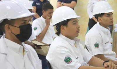 Jóvenes del programa ‘Vuelve y juega’.