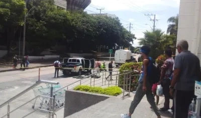 Cierre de la carrera 38, a la altura de la calle 76.