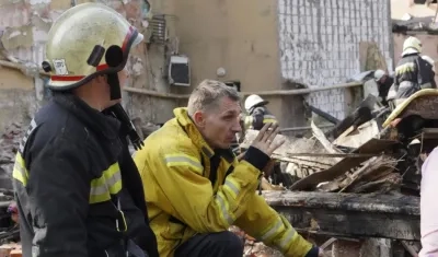 Imagen de rescatistas ucranianos.