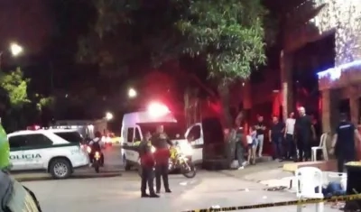 La Policía hizo presencia en la carrera 26 con calle 39, en donde fueron asesinados tres hombres.