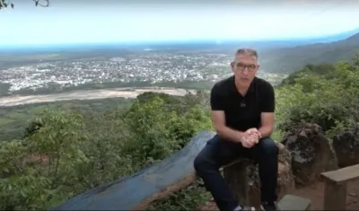 El periodista Jorge Cura durante su recorrido por el Casanare.