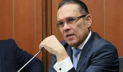 Efraín Cepeda Sarabia, miembro de la Comisión Tercera del Senado.