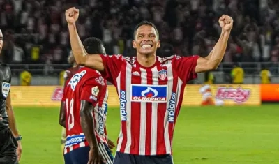 Carlos Bacca, delantero porteño. 