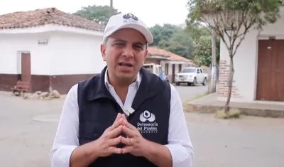 El Defensor del Pueblo, Carlos Camargo.