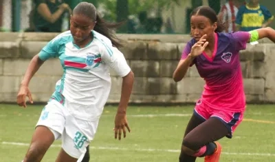 Fútbol femenino estará en competencia. 