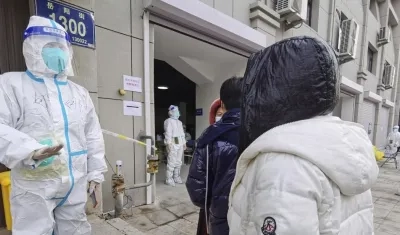 Funcionario de la salud en China. 