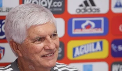 El técnico de Junior, Julio Comesaña.