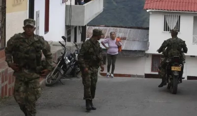Miembros del Ejercito Nacional de Colombia.