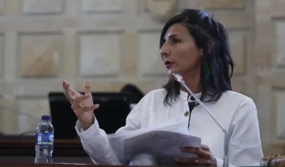 Ministra de Minas y Energía. 