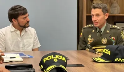 El Director de la Policía, General Henry Sanabria, y el Alcalde Jaime Pumarejo.