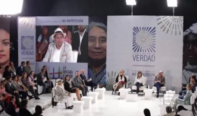 Comisión de la Verdad presentando su informe.