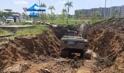 Labores de excavación del tanque 7 de Abril.