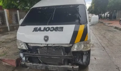 La Van escolar donde se transportaban los niños. 