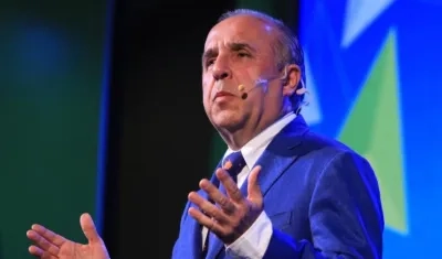 Guillermo Reyes, Ministro de Transporte. 