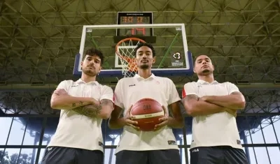 Selem Safar, Juan Carlos Cárdenas y Jonathan Rodríguez.