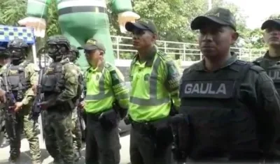 Policías que garantizarán seguridad en la ciudad. 