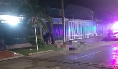 El presunto atracador ultimado.