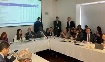 El senador Efraín Cepeda en la reunión de coordinadores y ponentes del proyecto de ley de Presupuesto General de la Nación 2023.