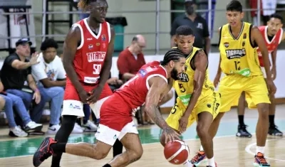 Brandon Davies, jugador de Titanes. 