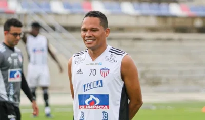 Carlos Bacca comandará el ataque de Junior. 