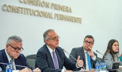 Ministro de Defensa Iván Velásquez, ante la Comisión Primera.