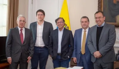 La foto oficial del encuentro Petro-Duque en Casa de Nariño.