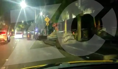 Discotecas de la carrera 8 cerradas y vigiladas por la Policía Nacional.