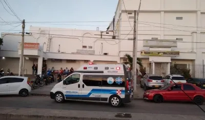 La menor se encuentra internada en la Clínica San Ignacio. 