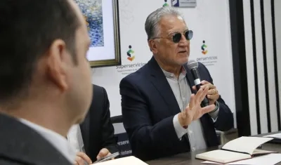 Dagoberto García, Superintendente de Servicios