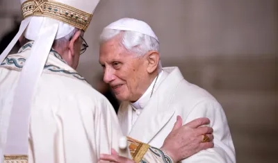 Francisco y Benedicto XVI.