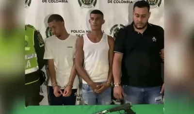 Los tres hombres que fueron asegurados en la Cárcel Modelo de Barranquilla. 
