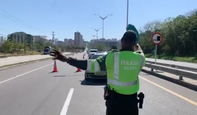 Policía realiza operativos en las diferentes salidas y entradas de la ciudad. 