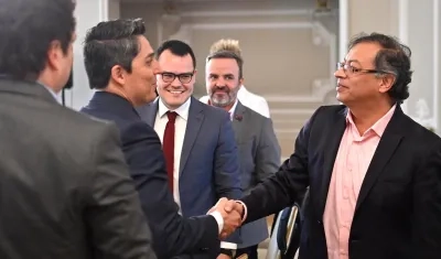 El Presidente Gustavo Petro con integrantes del Consejo Nacional de Planeación.