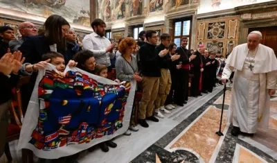 El Papa Francisco en su encuentro de este domingo con misioneros de Sermig.