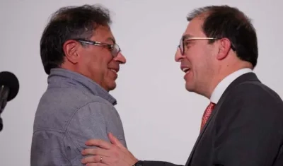 El Presidente Gustavo Petro y el Fiscal Francisco Barbosa.