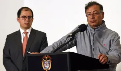 Fiscal Francisco Barbosa y el Presidente Gustavo Petro.
