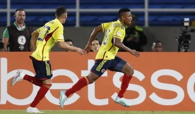 Óscar Cortés, autor de los dos goles de Colombia contra Perú.