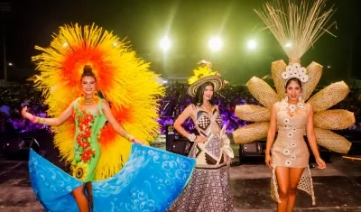 Participantes del concurso al mejor traje artesanal en las Fiestas del 20 de Enero.