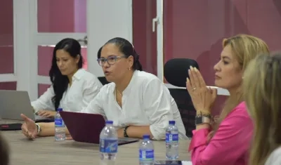 Funcionarios de Supersalud en La Guajira.