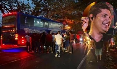 El bus de la agrupación de Kbeto Zuleta.