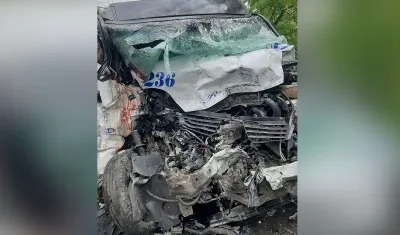 Estado de uno de los vehículos accidentados.