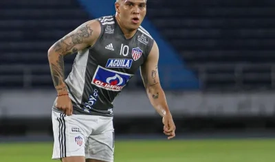 Juan Fernando Quintero en su primera práctica con Junior.
