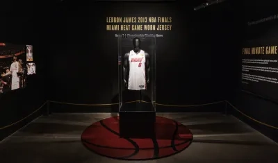  uLa subasta fue celebrada en Nueva York por la casa Sotheby's.