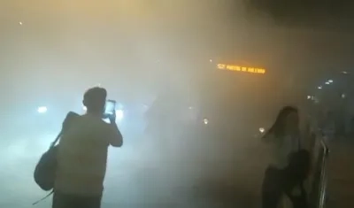 El humo invadió la zona aledaña a la emergencia en la estación Pedro Ramayá.