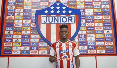 Andrey Estupiñán procede de Independiente Santa Fe.