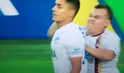 Momento de la agresión al jugador de Millonarios.