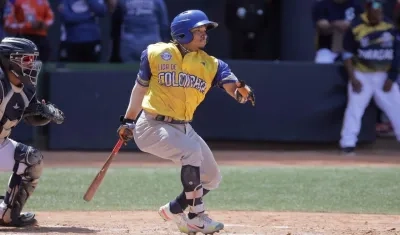 Gustavo Campero, jardinero derecho de Vaqueros