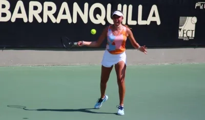 María Paz Ospina, de Colombia, eliminó a la peruana Francesca Maguiña. 