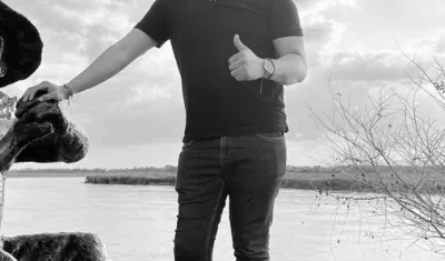 John Flórez estaba recogiendo firmas por su movimiento ‘Juntos Florecemos’.